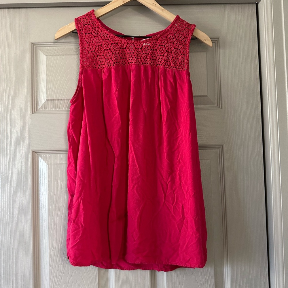 Old Navy Red Sleeveless Lace Blouse
